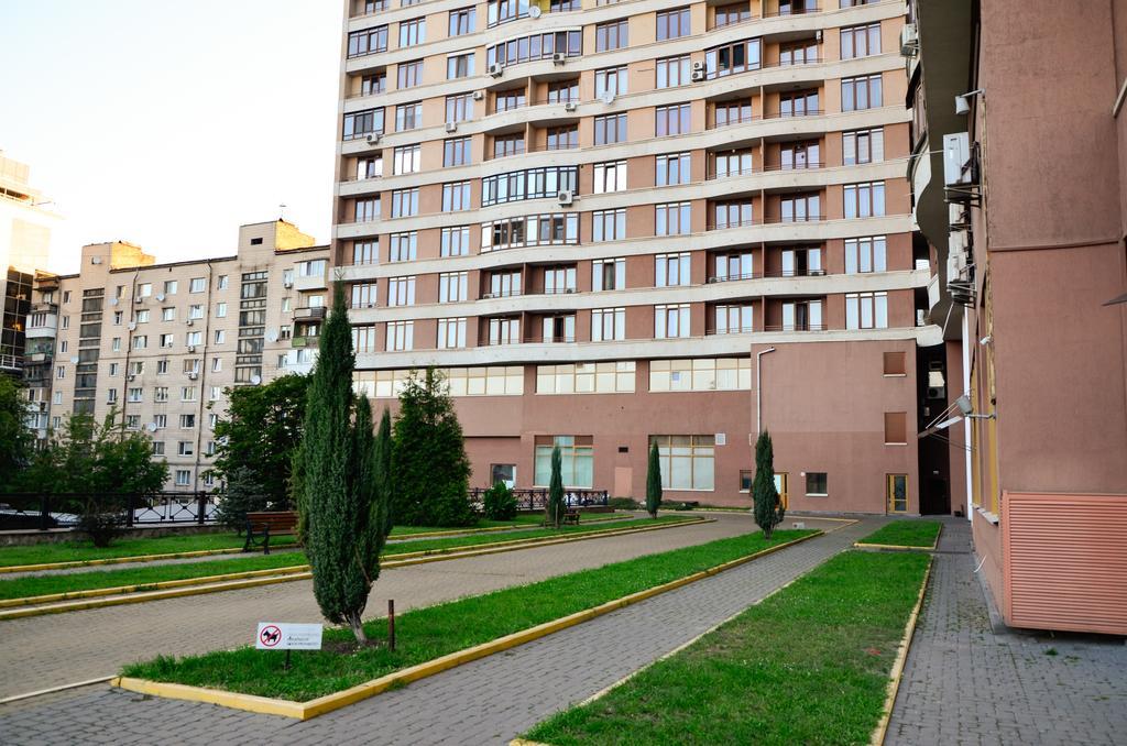 Diplomat Aparthotel キエフ エクステリア 写真